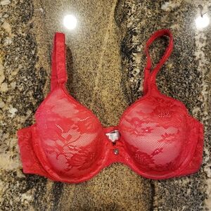 Victoria's Secret Body by Victoria Lined Perfect Coverage Red Lace Bra Size 34C